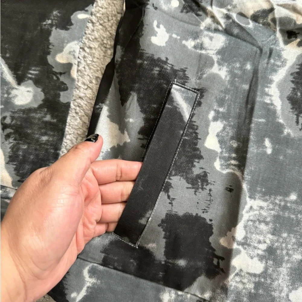 Printed Jacket - Picture 4 of 6